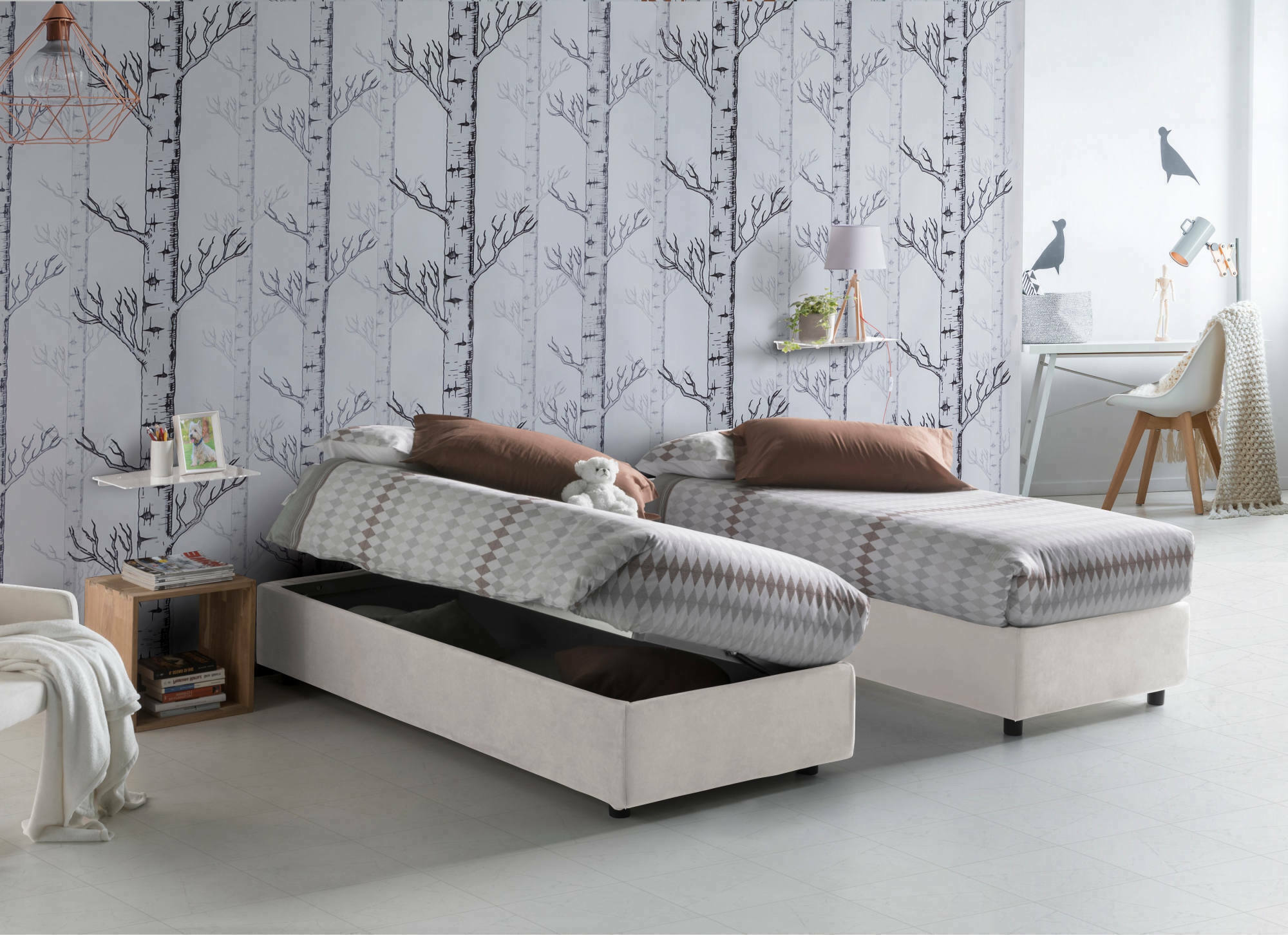 Letto singolo Ermanna, Letto contenitore con rivestimento in ecopelle, Made in Italy, Apertura laterale, con materasso cm 80x190 incluso, Bianco