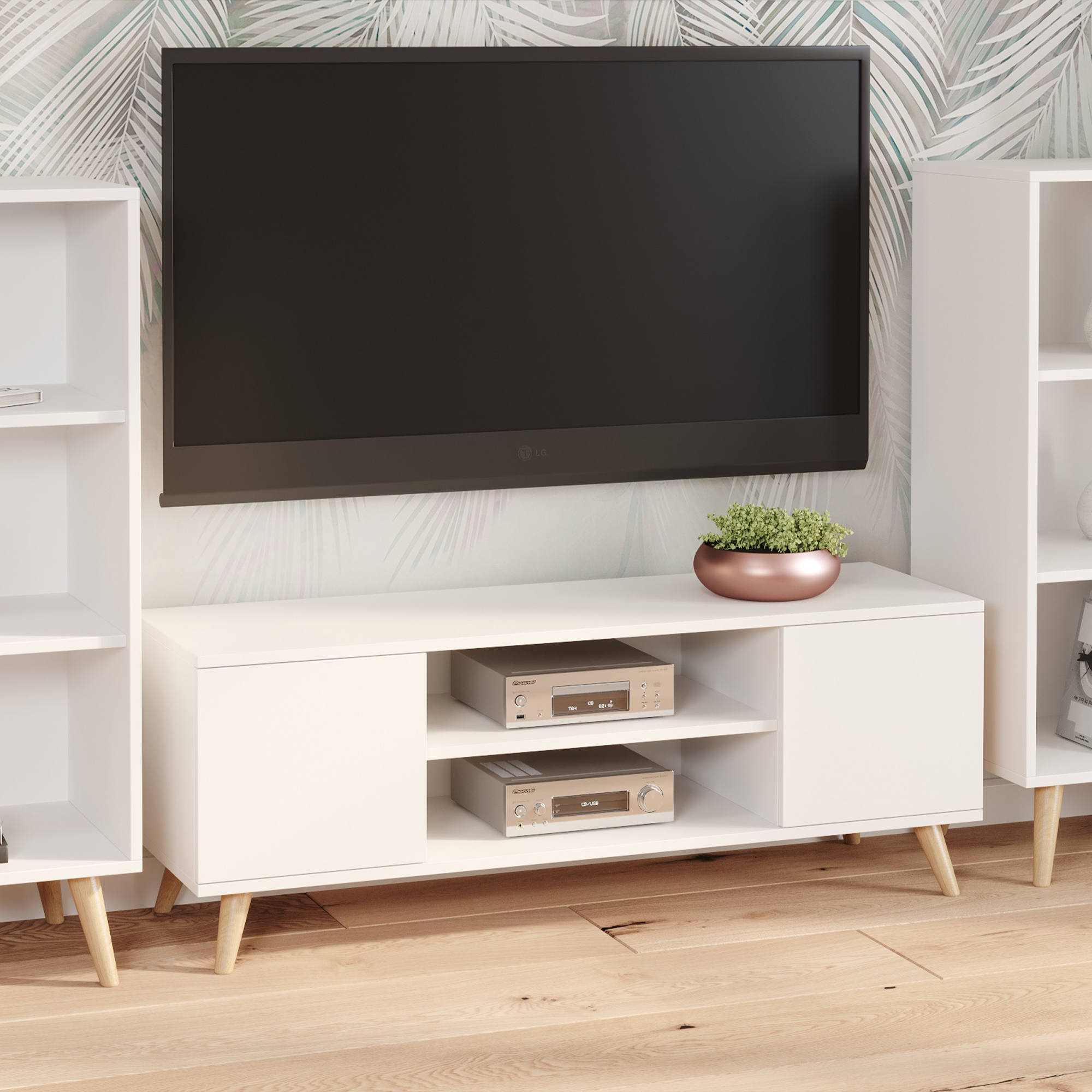 Mobile porta tv con 2 ante e 1 ripiano Dvida, Credenza con piedini, Buffet da soggiorno in stile scandi, cm 155x40h50, colore Bianco
