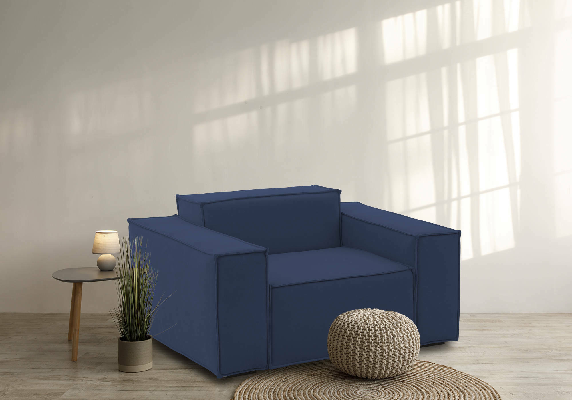 Poltrona Leonia, Poltrona da salotto, 100% Made in Italy, Poltroncina relax in tessuto imbottito, Cm 140x95h70, Blu