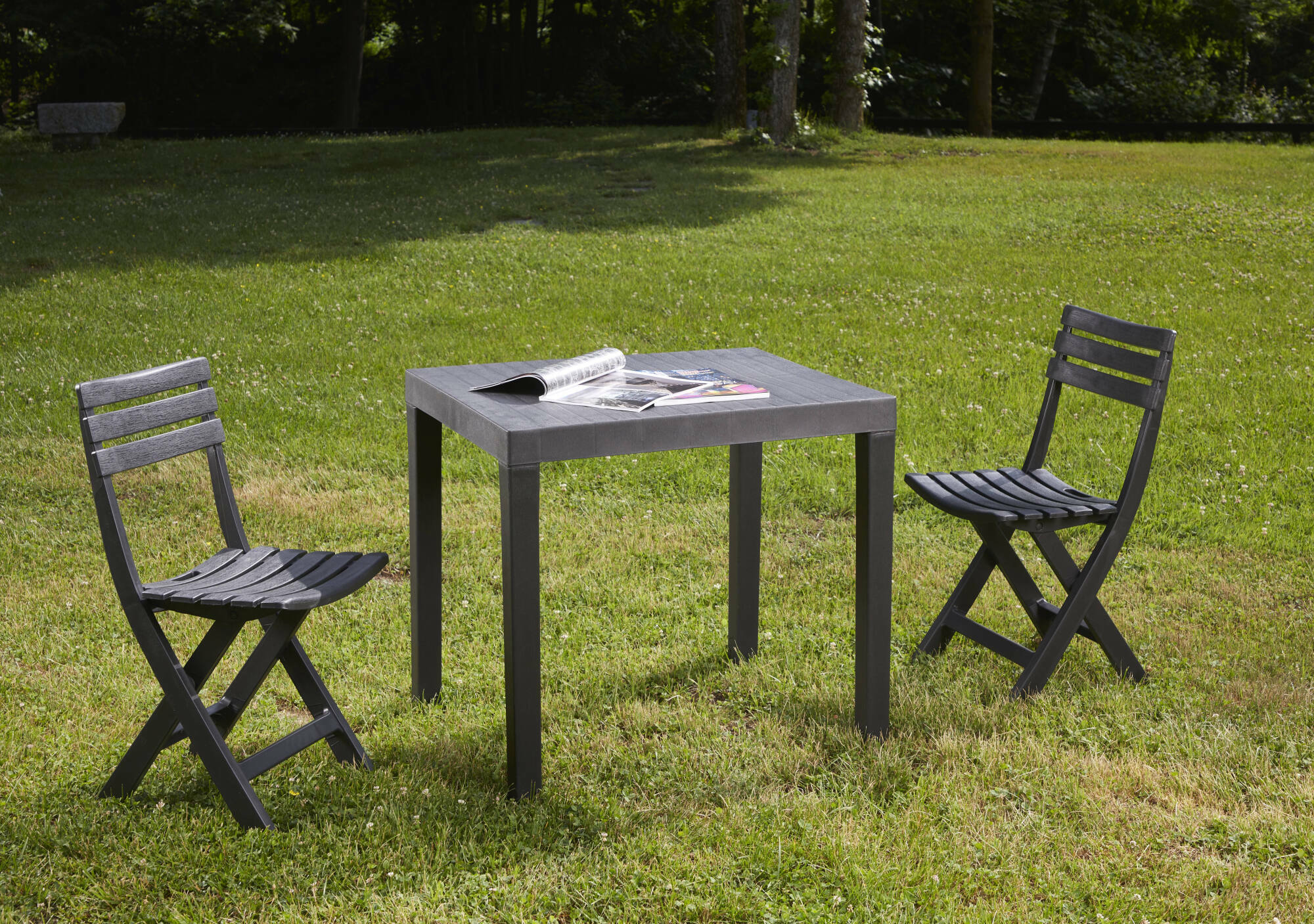 Salottino da esterno Altar, Set da giardino con 1 tavolo rettangolare e 2 sedie pieghevoli, Set da Pic Nic, 100% Made in Italy, Antracite
