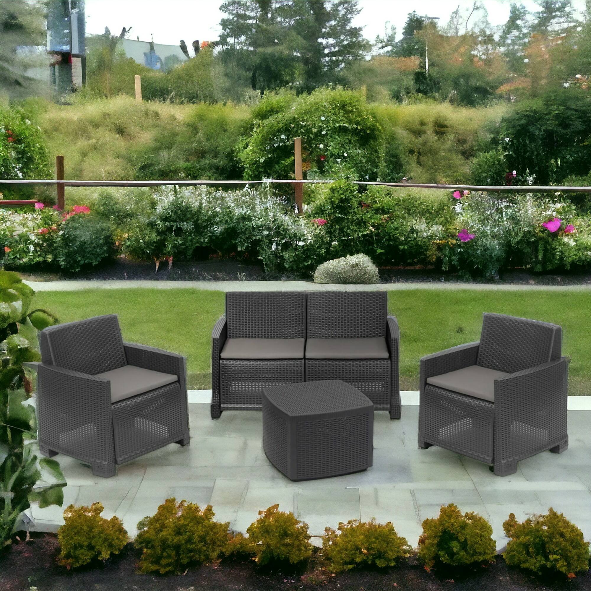 Set salotto da esterno Amer, Composizione da giardino con 2 poltrone, 1 divano e 1 tavolino contenitore, Effetto rattan con cuscini, 100% Made in Italy, Antracite