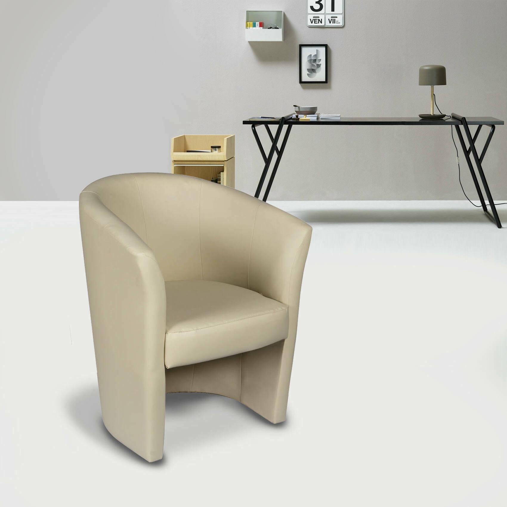 Poltrona Ago, Poltrona moderna con rivestimento in ecopelle, Seduta da soggiorno di design, Cm 64x63h79, Beige